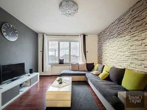 Place de la Constitution: Appartement 1 chambre + Bureau/ Ve