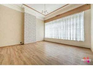 Quartier européen - Beau souplex 2 chambres + jardin