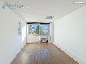 Bureaux 60 m²