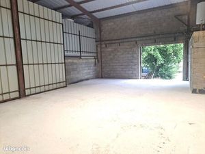 Local 196 m² Le plan de grasse