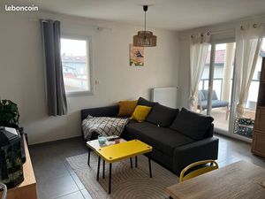 ST SYMPHORIEN D'OZON- Appartement T2 de 43m2 avec Balcon et Garage