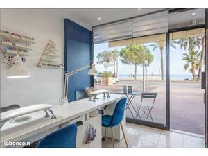 Onglerie/ institut de beauté bord de mer