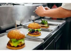 Snack / restauration rapide – 15 m² avec extraction – Juan-les-Pins – Loyer 500 TTC