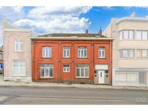 APPARTEMENT 2 CHAMBRES  CAVE ET PETIT JARDIN