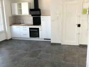 T2 rénové – Lumineux – 41 m² – Dernier étage – Sainte-Savine