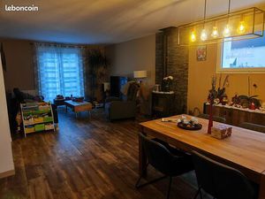 Grande Maison Familiale 156m² – 5 Chambres + Bureau – Jardin & Véranda – Ligné Centre