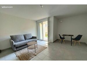 T1 meublé rdc + neuf + parking + extérieur + proche bus