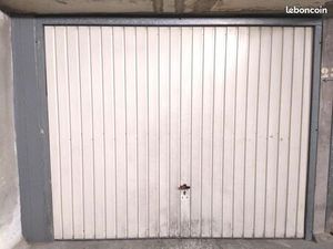 Garage fermé sécurisé à louer centre ville