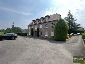 Plusieurs espaces polyvalent idéalement situé à la limite de