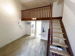 T1 bis 25 m2 place des martyrs de la résistance refait à neu