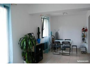 A MEYRARGUES Beau T2 avec jardin et place de parking