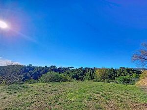 Terrain à bâtir de 3033m² en EXPO. Sud-Ouest Montaleigne 06700 Saint-Laurent-du-Var