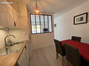 Studio meublé à l'année port d'Hyeres