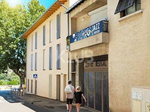 Local d'activités à vendre