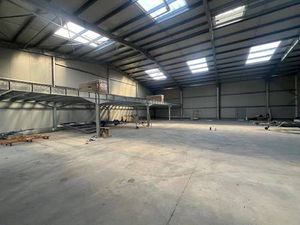 Local d'activités à louer