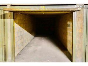 Grand Box fermé - 18 m² (rare)- Bas-Montreuil