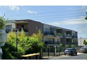 Location appartement  60.96 m² T-3 à Crécy-la-Chapelle  1 037 €