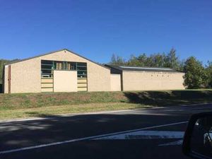 Bâtiment polyvalent – excellente visibilité zoning de Sclayn