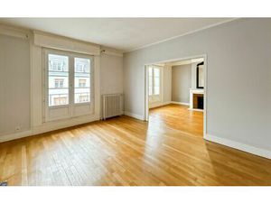 Location appartement  75.83 m² T-2 à Orléans  900 €