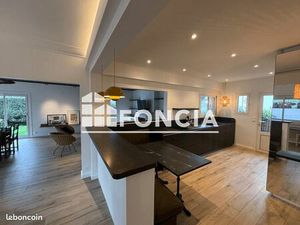 Villa 7 pièces 184 m²