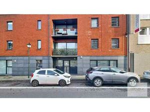 À proximité de la rue de Wand – Espace professionnel au rez-