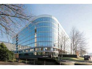 RENOVATED OFFICES TO LET AS FROM 450 m² UP TO 8.935 m²