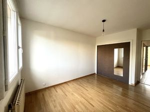 Appartement T4 avec place de stationnement