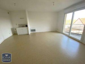 Location Appartement 3 pièces à La Suze-sur-Sarthe (72210) : à louer 3 pièces / 57m² La Su