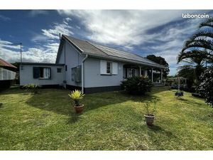 Superbe Villa Rénovée récemment de Type F4 / Grand Terrain de 573 m2