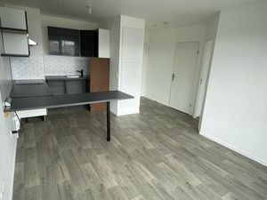 2 pièces a vendre maurepas