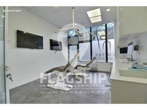 Restaurant 297 m² PARIS