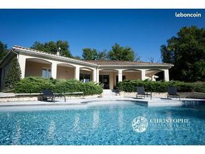 Villa 5 pièces 154 m²