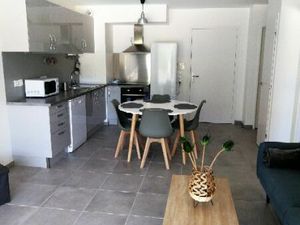 T2 meublé avec garage double dans résidence récente