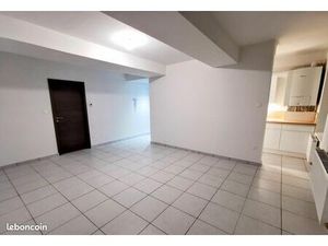 SEDAN - F3 avec cuisine équipée - RDC