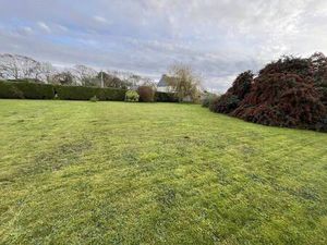 Terrain constructible viabilisé à vendre