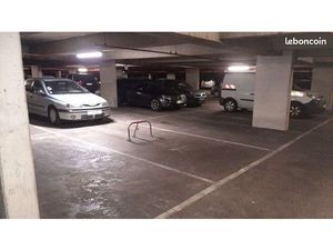 Vends place de parking 75019 Place des fêtes