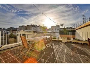 Appartement 2 pièces de 65 m² avec terrasse de 45 m² – 3ᵉ étage avec ascenseur