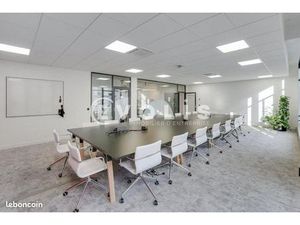 Bureaux 1 049 m²