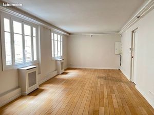 Bureaux 37 m² PARIS