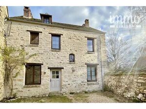 Vente maison 5 pièces 122 m² Fleury-en-Bière (77930)