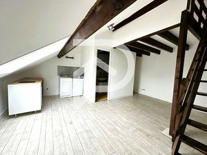 NANTES - ÎLE DE NANTES // T2 EN DUPLEX 19.54 m2 ( 42 m2 au sol )