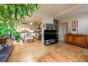 APPARTEMENT T3 90 m² et son jardin privatif de 240 m²