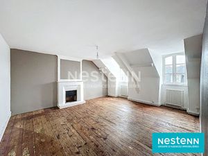APPARTEMENT QUARTIER SAINT MICHEL DERNIER ETAGE UNE CHAMBRE AVEC GRENIER ET JARDIN