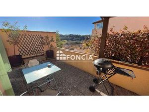 VALBONNE Sophia-Antipolis  Vaste T2 de 44 m2  large terrasse  calme  vue dégagée  garage f