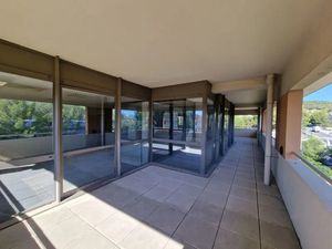 Bureaux de 207 m² avec Terrasse Privative – Un cadre de travail d’exception