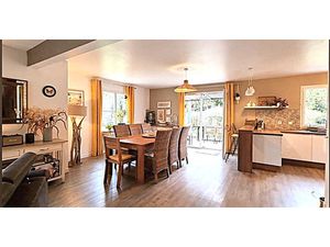 Une superbe maison contemporaine offrant une véritable vie d