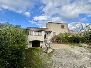 SARTENE - MAISON A RENOVER - 250m2