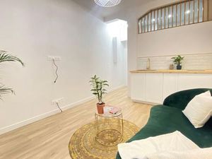 Appartement rénové au pied du métro Corentin Celton