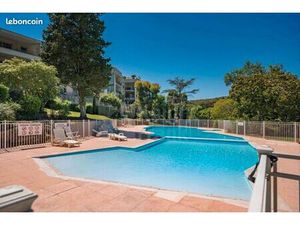 Magnifique Appartement 3P Golf Piscine Tennis Valbonne
