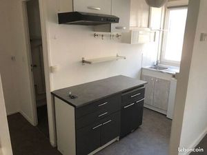 Studio 33 m² entre metro Fives et Marbrerie
